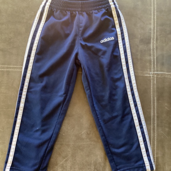 Adidas track suit 3t - Picture 5 of 7